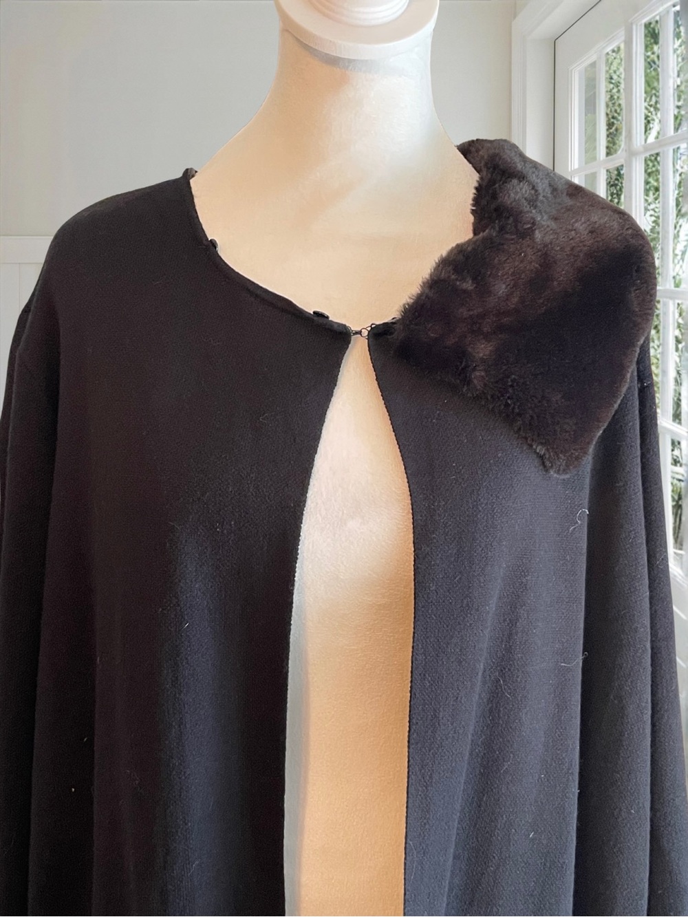 NWT KATHY IRELAND Women's 3X Black Removable Faux Fur Collar Sweater Cardigan - Picture 7 of 15